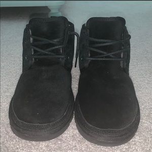 UGG NEUMEL SIZE 8